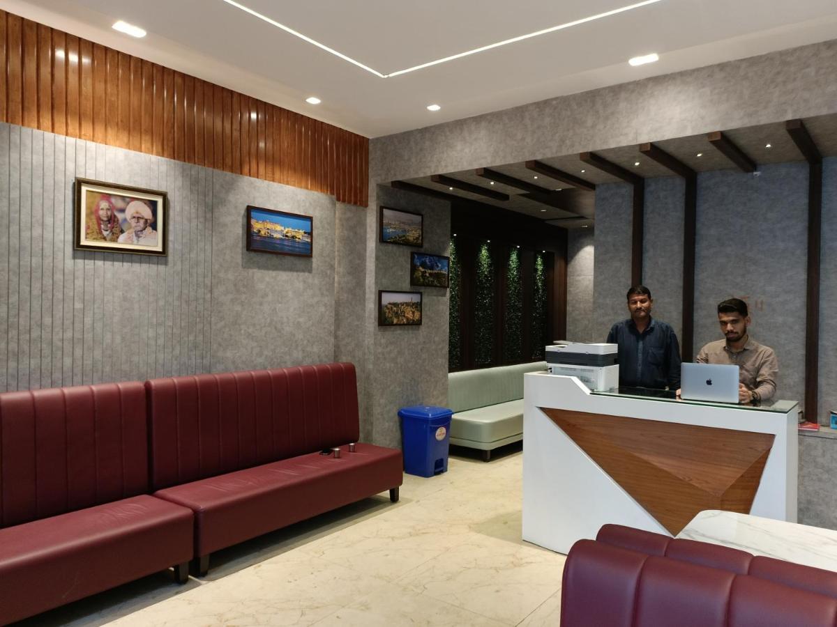Hotel Vrinda Inn أُودايبور المظهر الخارجي الصورة