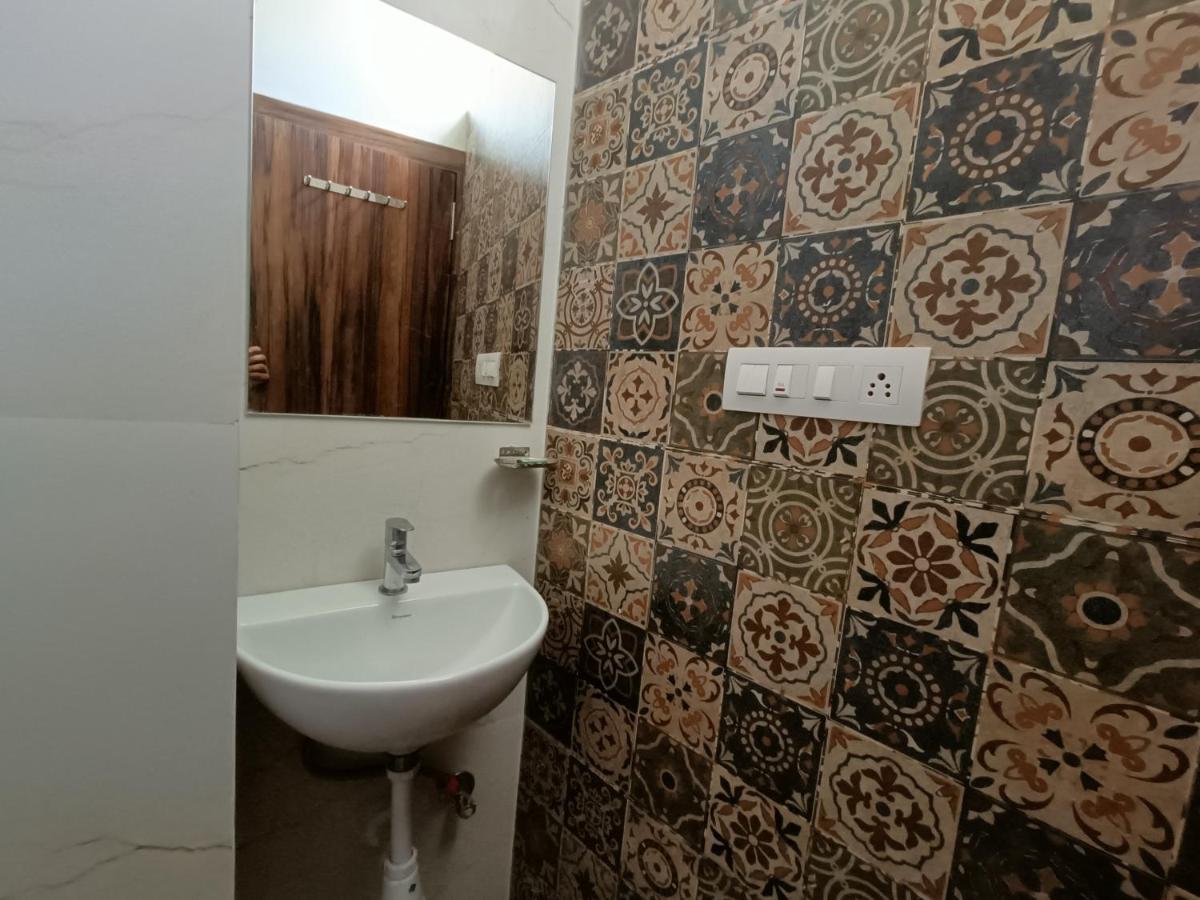 Hotel Vrinda Inn أُودايبور المظهر الخارجي الصورة