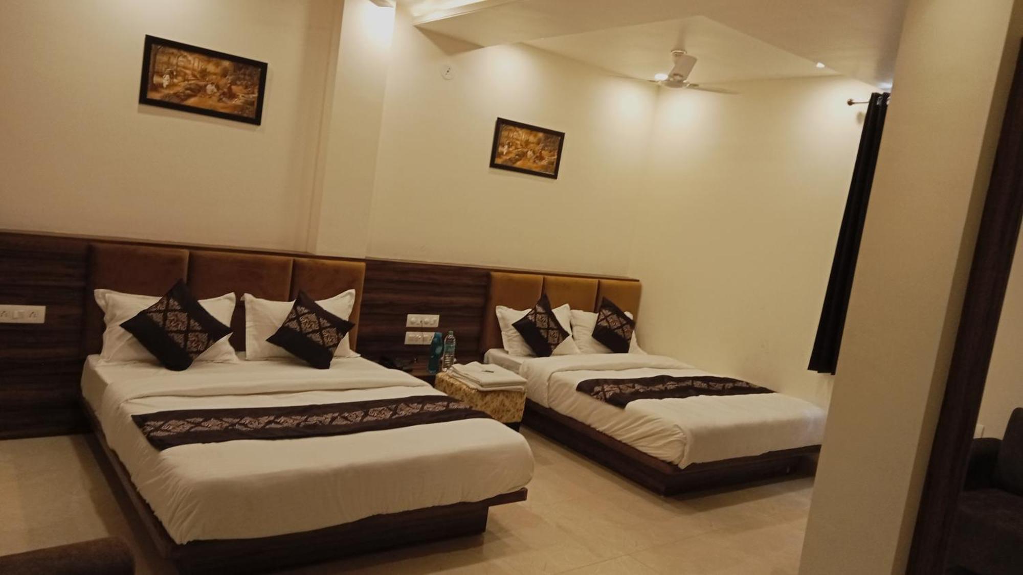 Hotel Vrinda Inn أُودايبور المظهر الخارجي الصورة