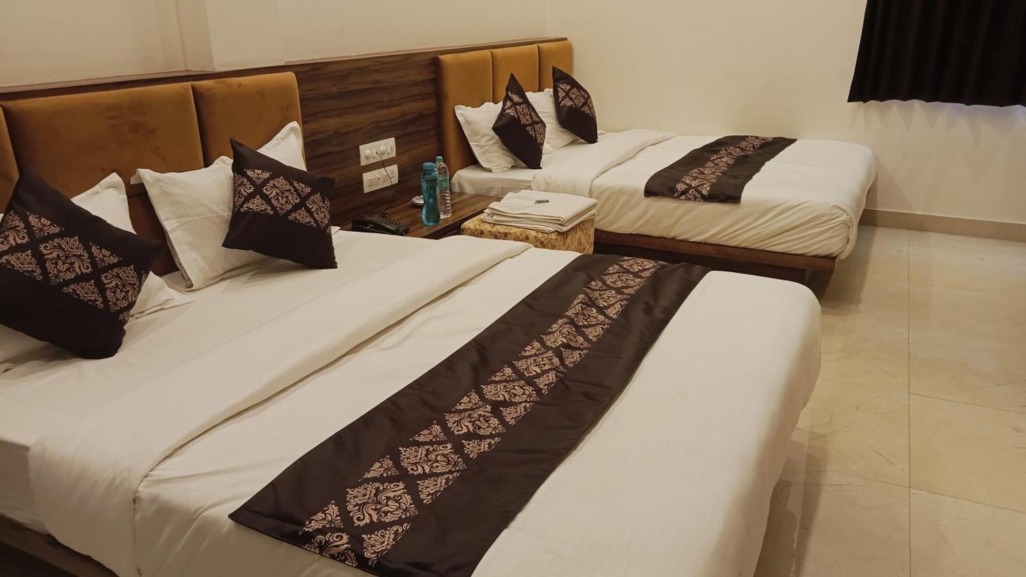 Hotel Vrinda Inn أُودايبور المظهر الخارجي الصورة