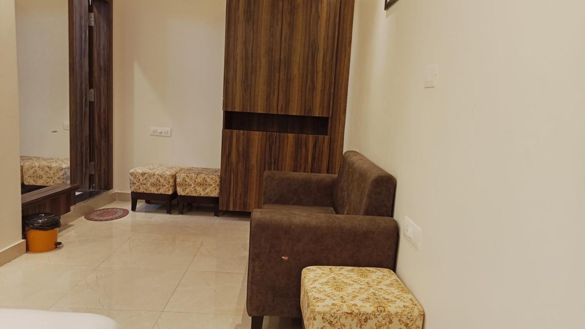 Hotel Vrinda Inn أُودايبور المظهر الخارجي الصورة